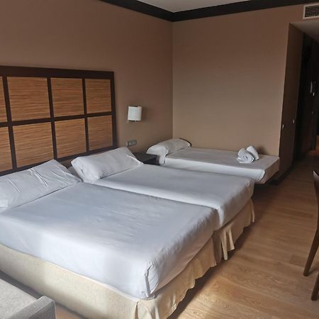 Aparthotel Attica 21 Valles Сабадел Екстериор снимка